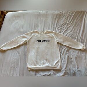 White “Freedom” Graphic Pullover Sweatshirt Women’s Large NWOT